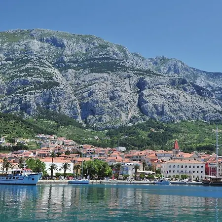 Apartment Cozy In With Wifi Makarska